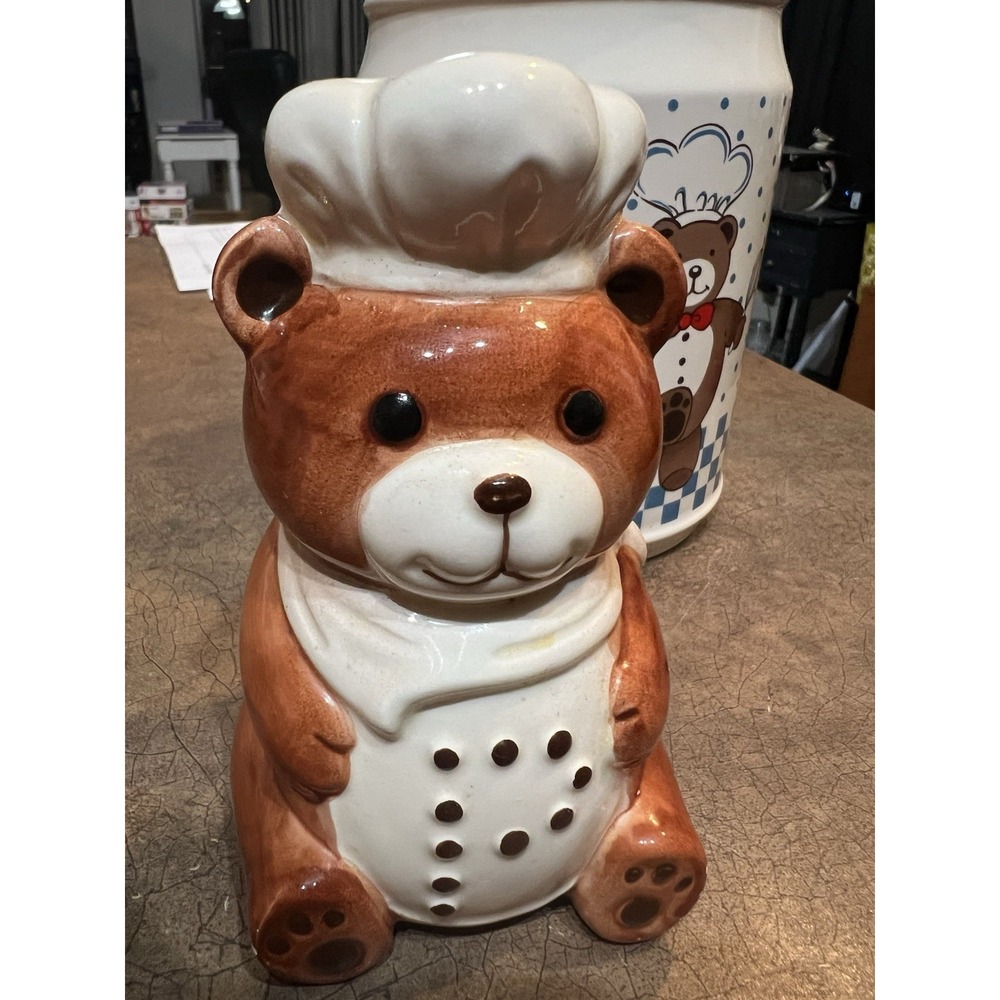 Vintage B&D Bear Chef Pepper Shaker Japan-No Stopper
